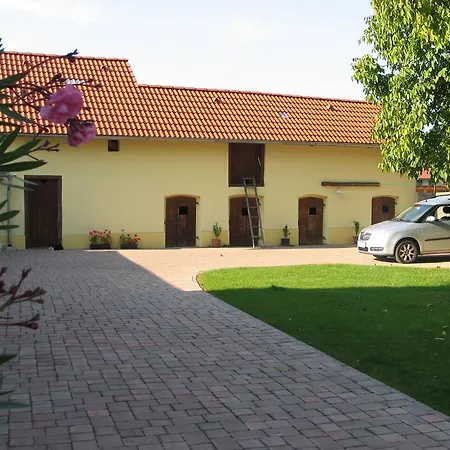 Lägenhet Apartman Brazdim *